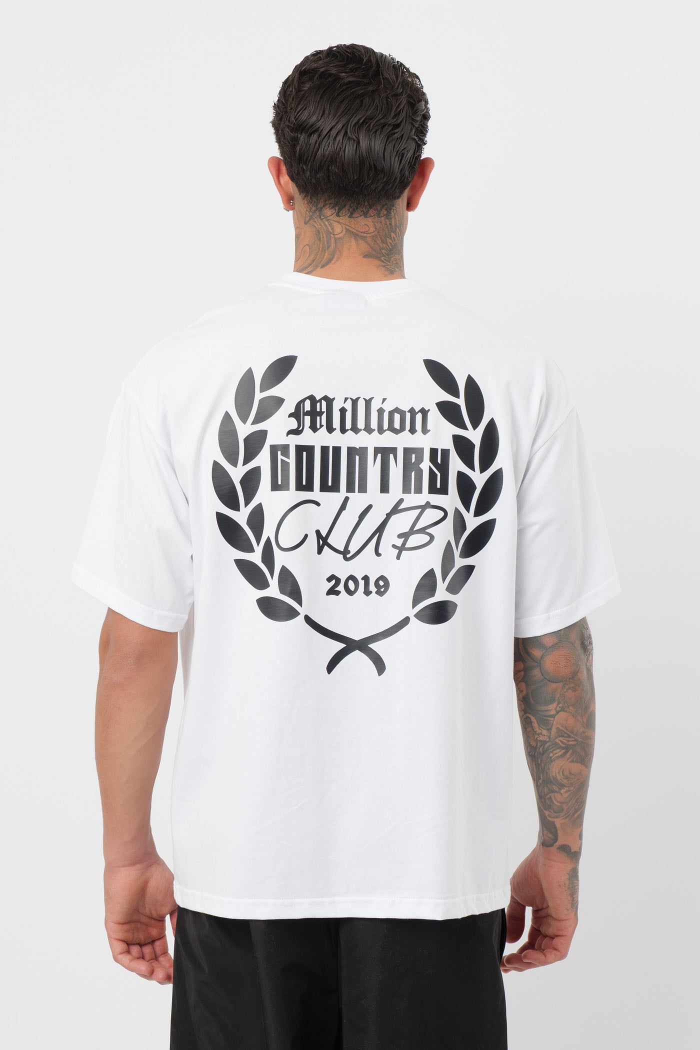 Weißes T-Shirt mit schwarzem Logo