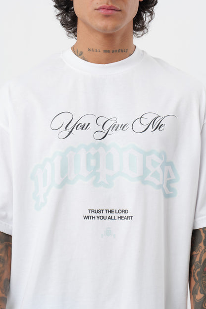 Weißes T-Shirt mit schwarzem Logo