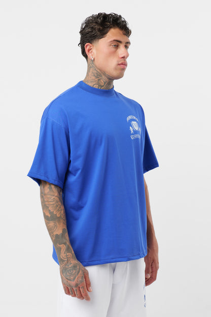 Weißes T-Shirt mit schwarzem Logo